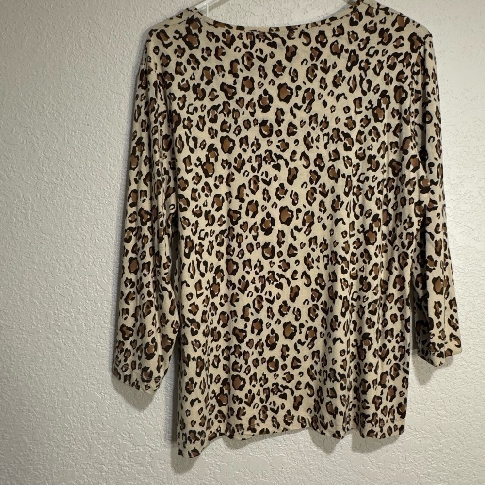 Chico’s Cheetah Print 3/4 Sleeve Tee Shirt - Picture 5 of 5